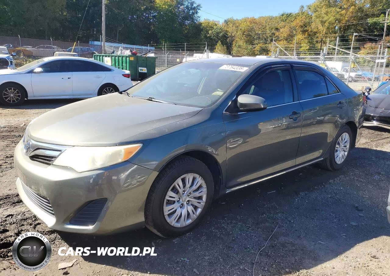 2014 Toyota Camry Le VIN:4T1BF1FK8EU833806 - 1