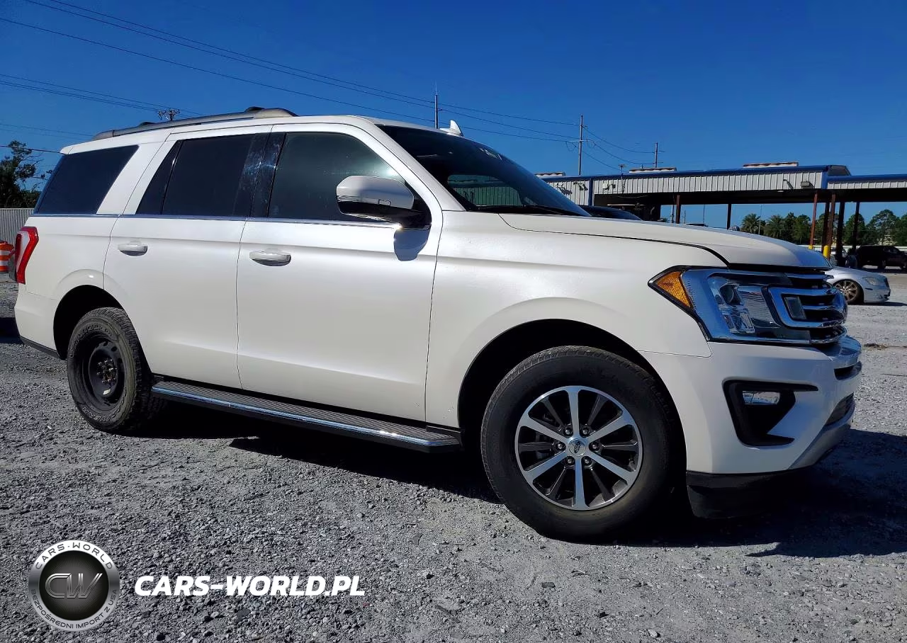 2018 Ford Expedition Xlt VIN:1FMJU1HT2JEA39024 - 4