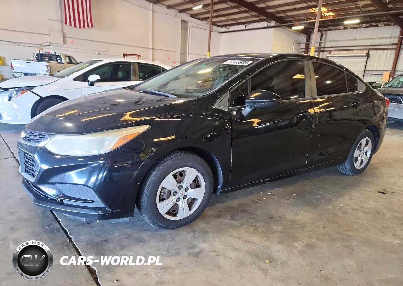 2017 Chevrolet Cruze Ls – zdjęcie 1 z 12