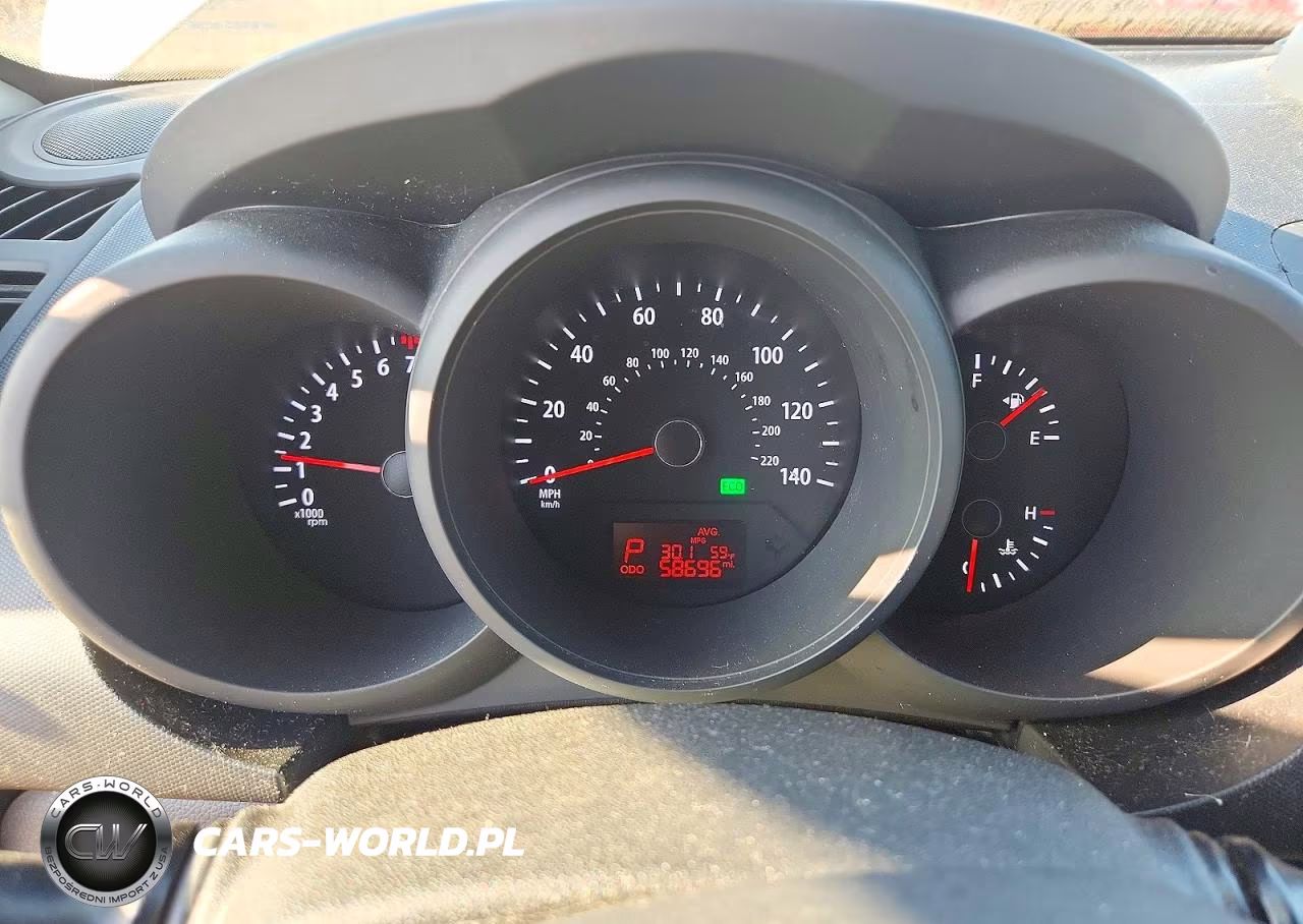 2012 Kia Soul Base VIN:KNDJT2A58C7443302 - 9