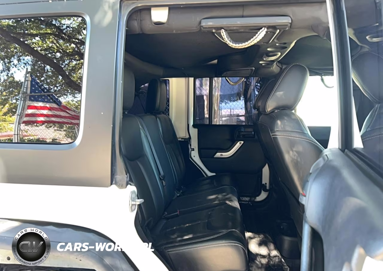 2015 Jeep Wrangler Unlimited Rubicon VIN:1C4BJWFG3FL530855 - 6