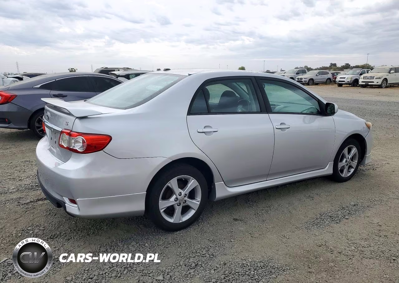 2012 Toyota Corolla S VIN:2T1BU4EE4CC769779 - 3