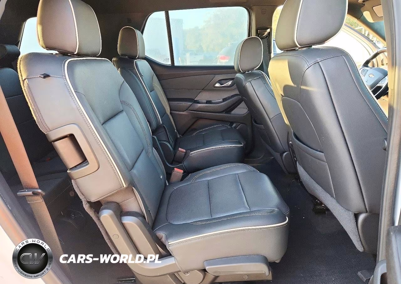 2022 Chevrolet Traverse Premier VIN:1GNEVKKW6NJ174913 - 11