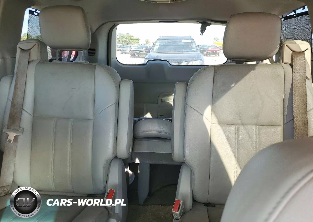 2008 Chrysler Town & Country Touring VIN:2A8HR54P28R150036 - 10