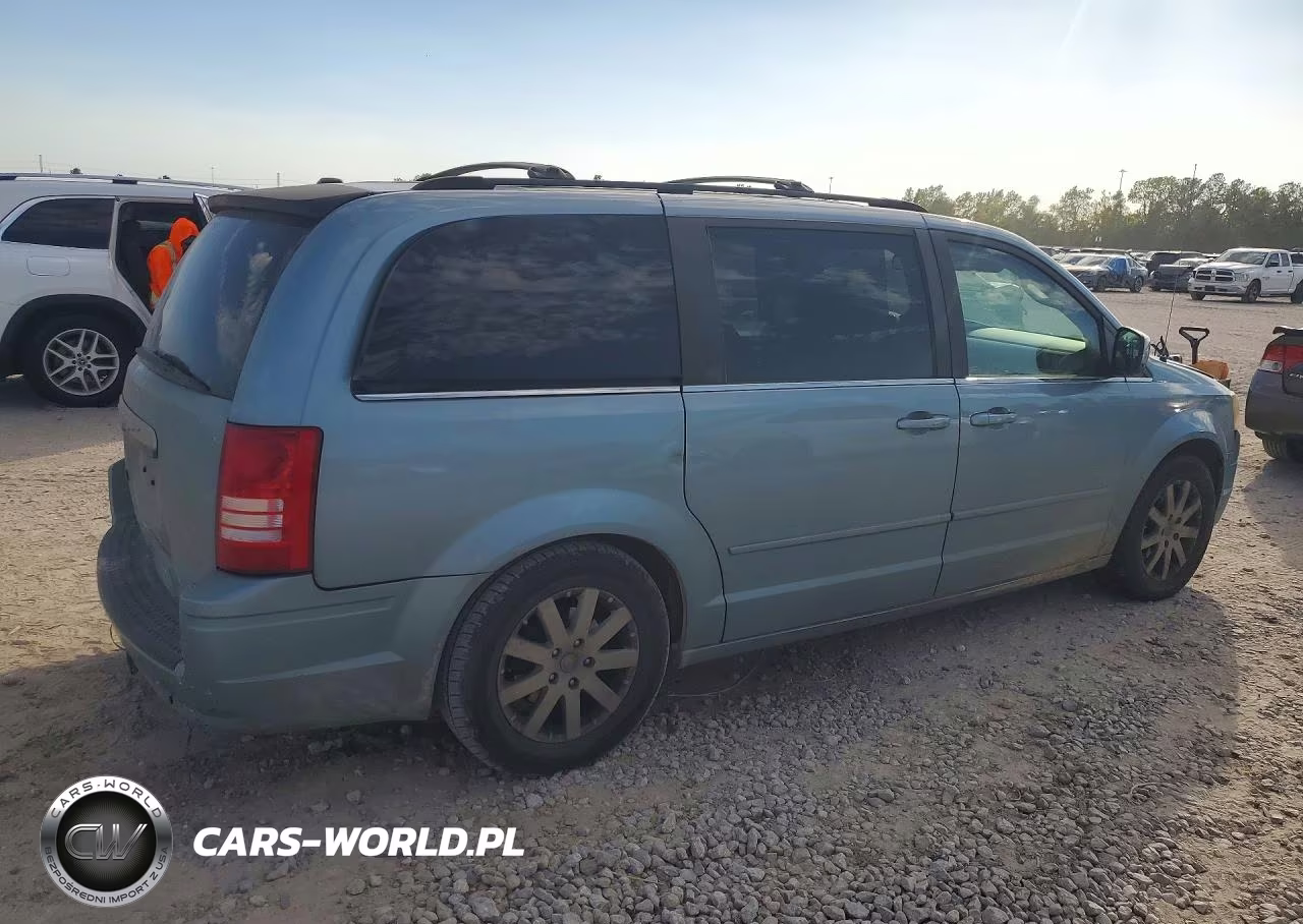 2008 Chrysler Town & Country Touring VIN:2A8HR54P28R150036 - 3