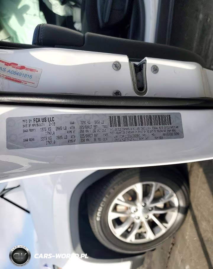 2019 Jeep Cherokee Latitude VIN:1C4PJLCB3KD392851 - 13