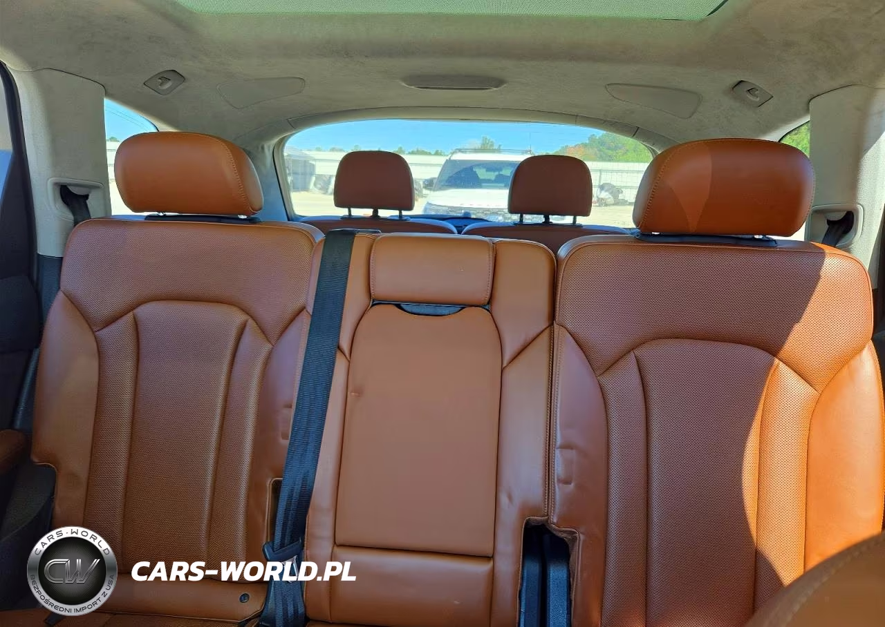 2017 Audi Q7 Prestige VIN:WA1VAAF75HD033801 - 10