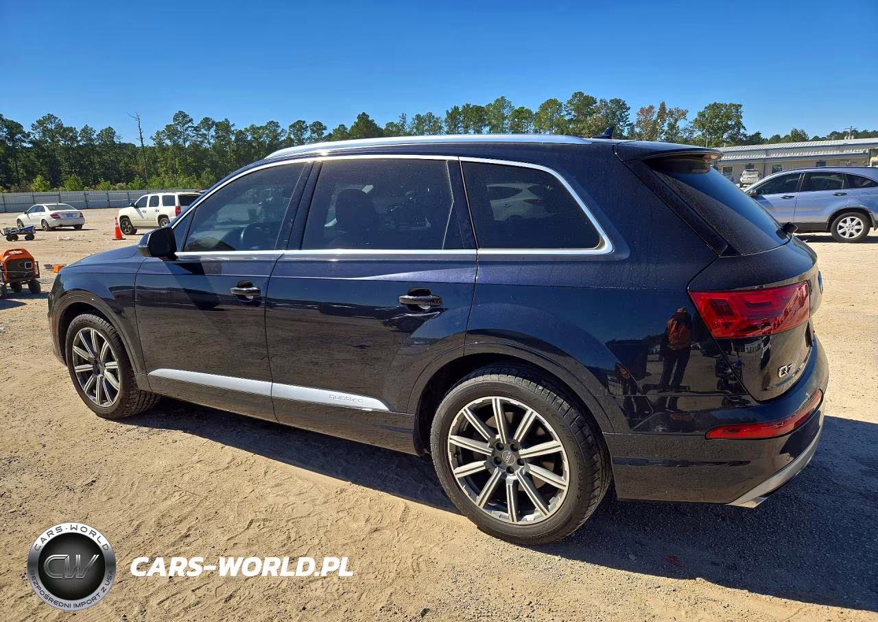 2017 Audi Q7 Prestige VIN:WA1VAAF75HD033801 - 2