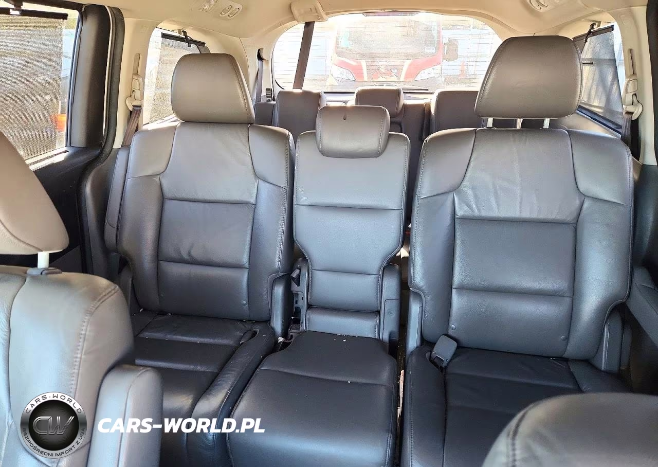 2011 Honda Odyssey Touring VIN:5FNRL5H92BB053639 - 10