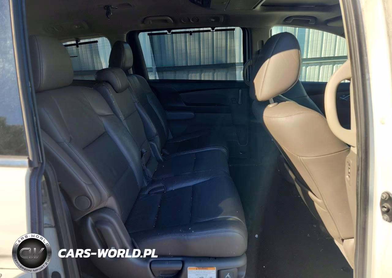 2011 Honda Odyssey Touring VIN:5FNRL5H92BB053639 - 11