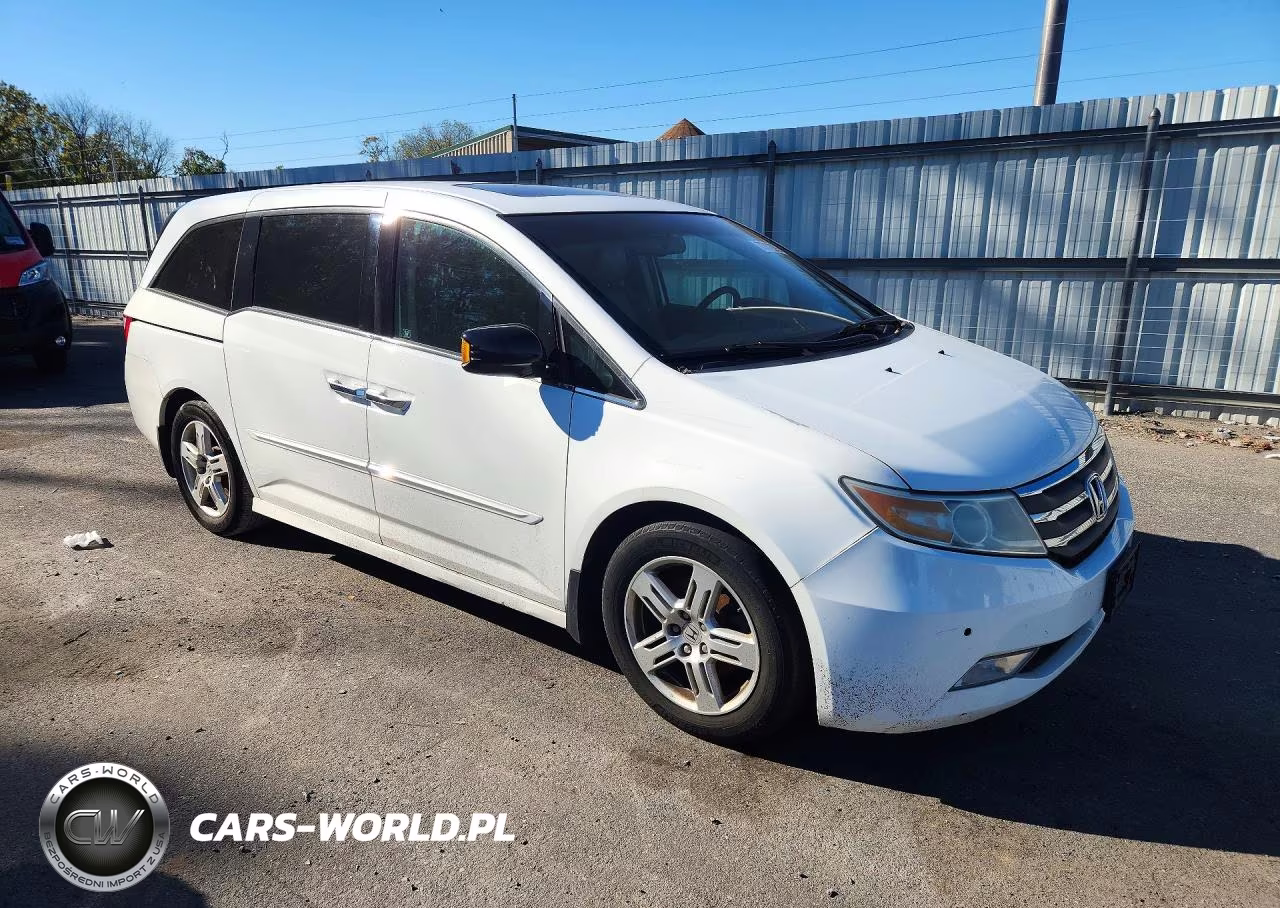 2011 Honda Odyssey Touring VIN:5FNRL5H92BB053639 - 4