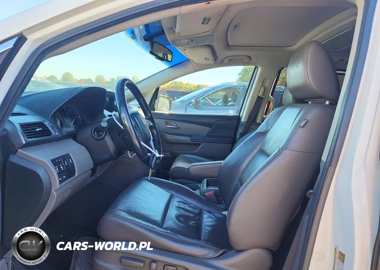 2011 Honda Odyssey Touring VIN:5FNRL5H92BB053639 - 7