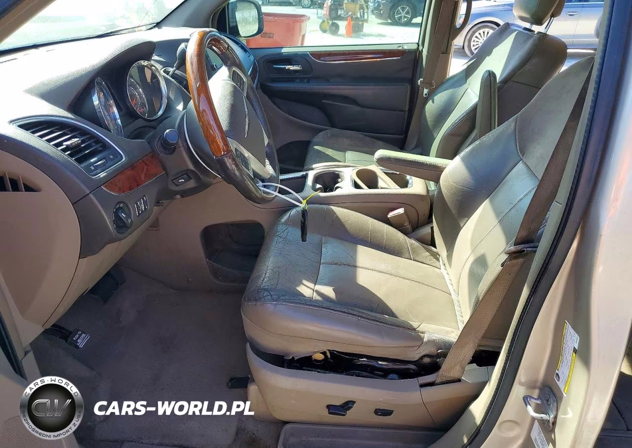 2013 Chrysler Town & Country Limited VIN:2C4RC1GG8DR596977 - 7