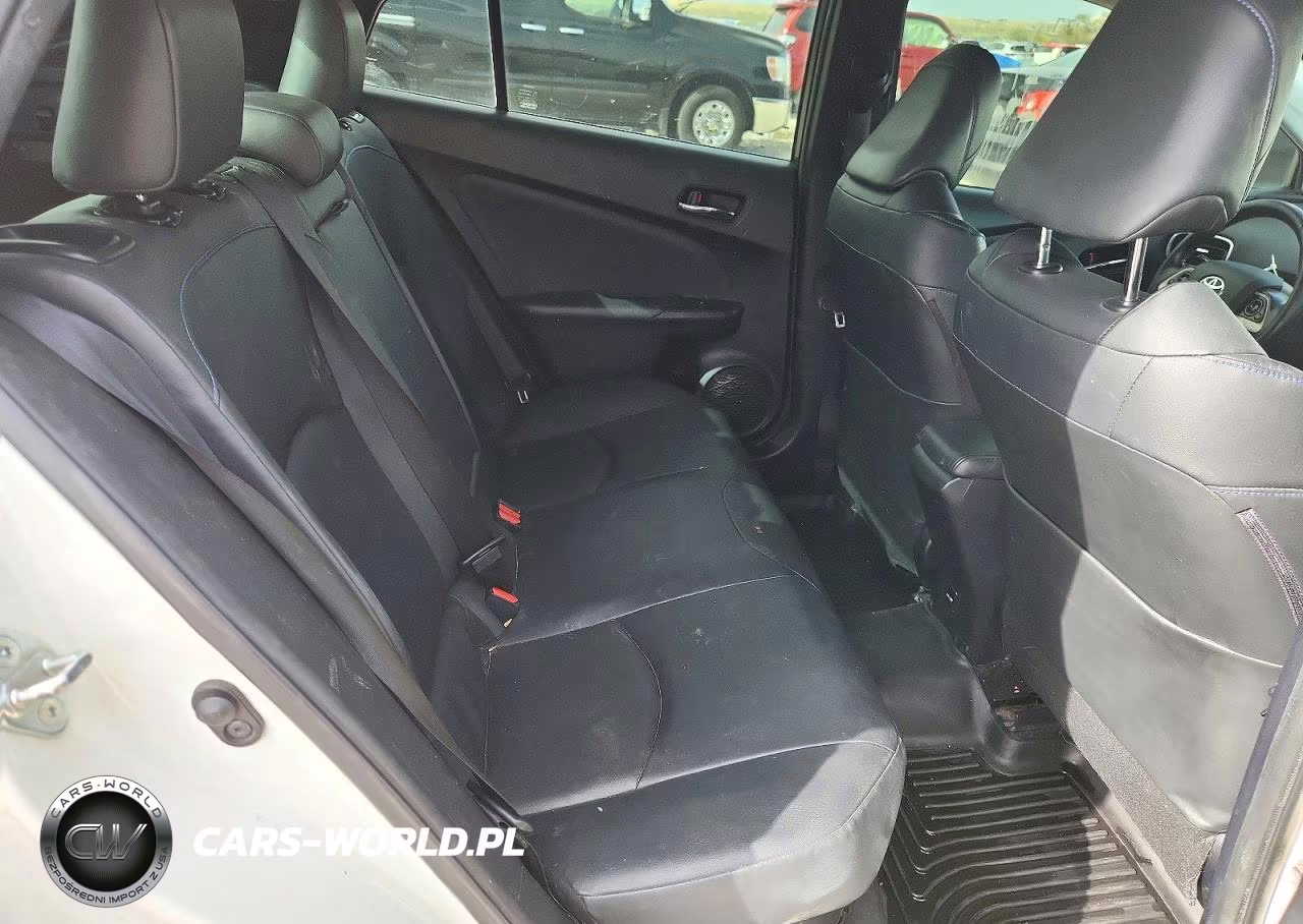 2016 Toyota Prius Three Touring VIN:JTDKARFU9G3021975 - 10