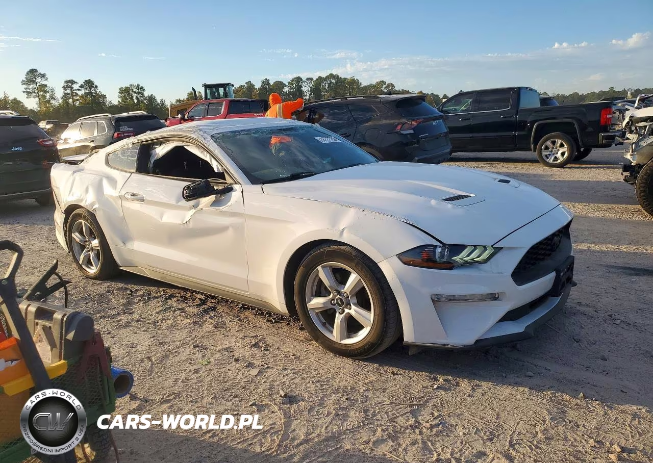 2018 Ford Mustang VIN:1FA6P8TH6J5180150 - 4
