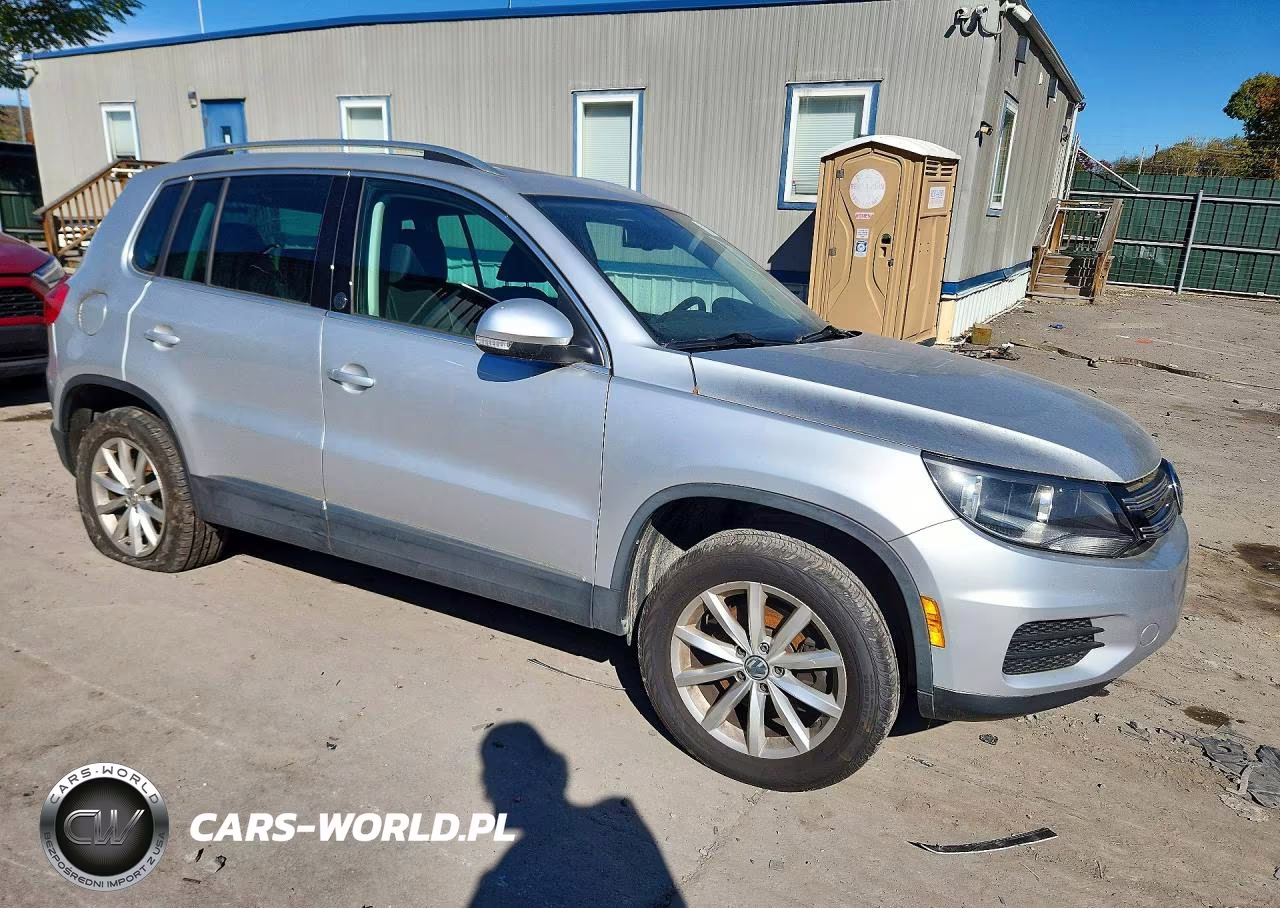 2017 Volkswagen Tiguan Wolfsburg VIN:WVGSV7AX9HW509071 - 4