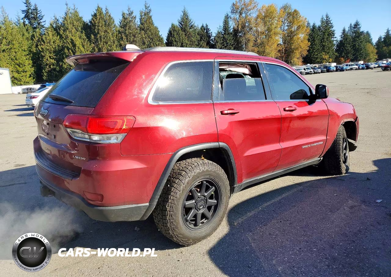 2014 Jeep Grand Cherokee Laredo VIN:1C4RJFAG0EC386329 - 3