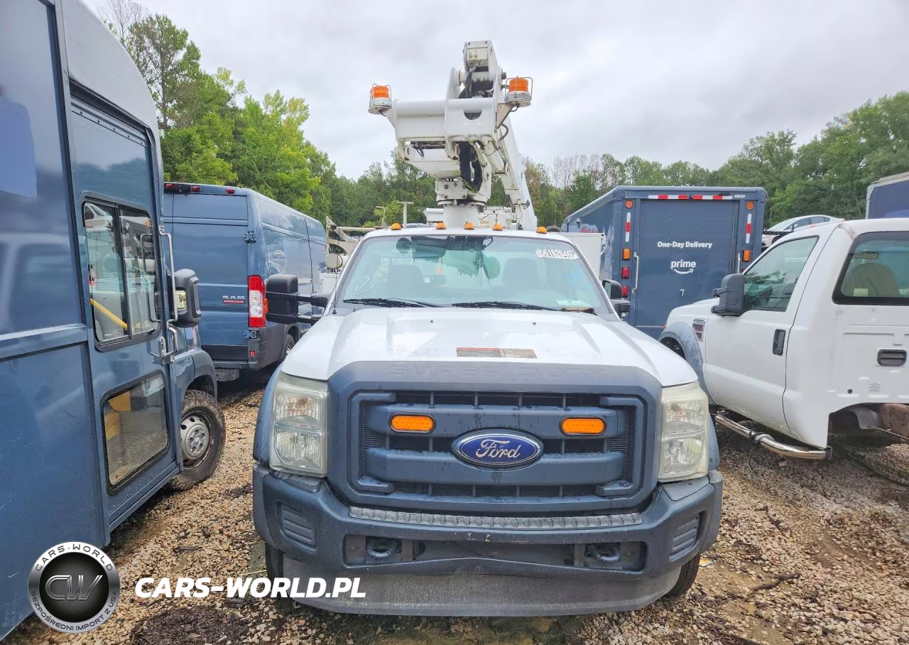 2015 Ford F450 Super Duty Bucket Truck VIN:1FDUF4GT8FEC93211 - 5