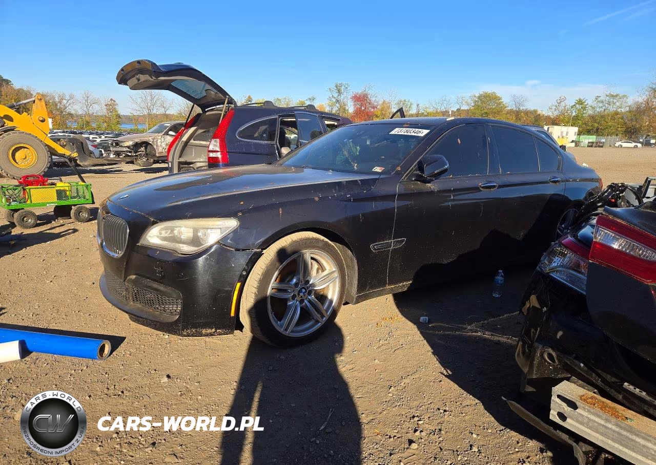 2013 BMW 750 Xi