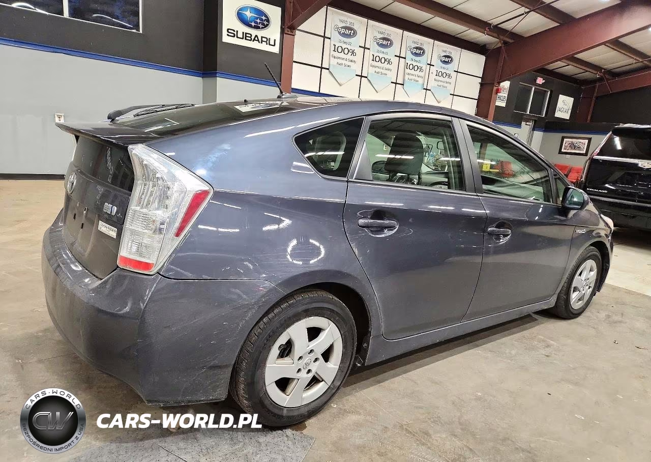 2011 Toyota Prius Three VIN:JTDKN3DUXB1387159 - 3