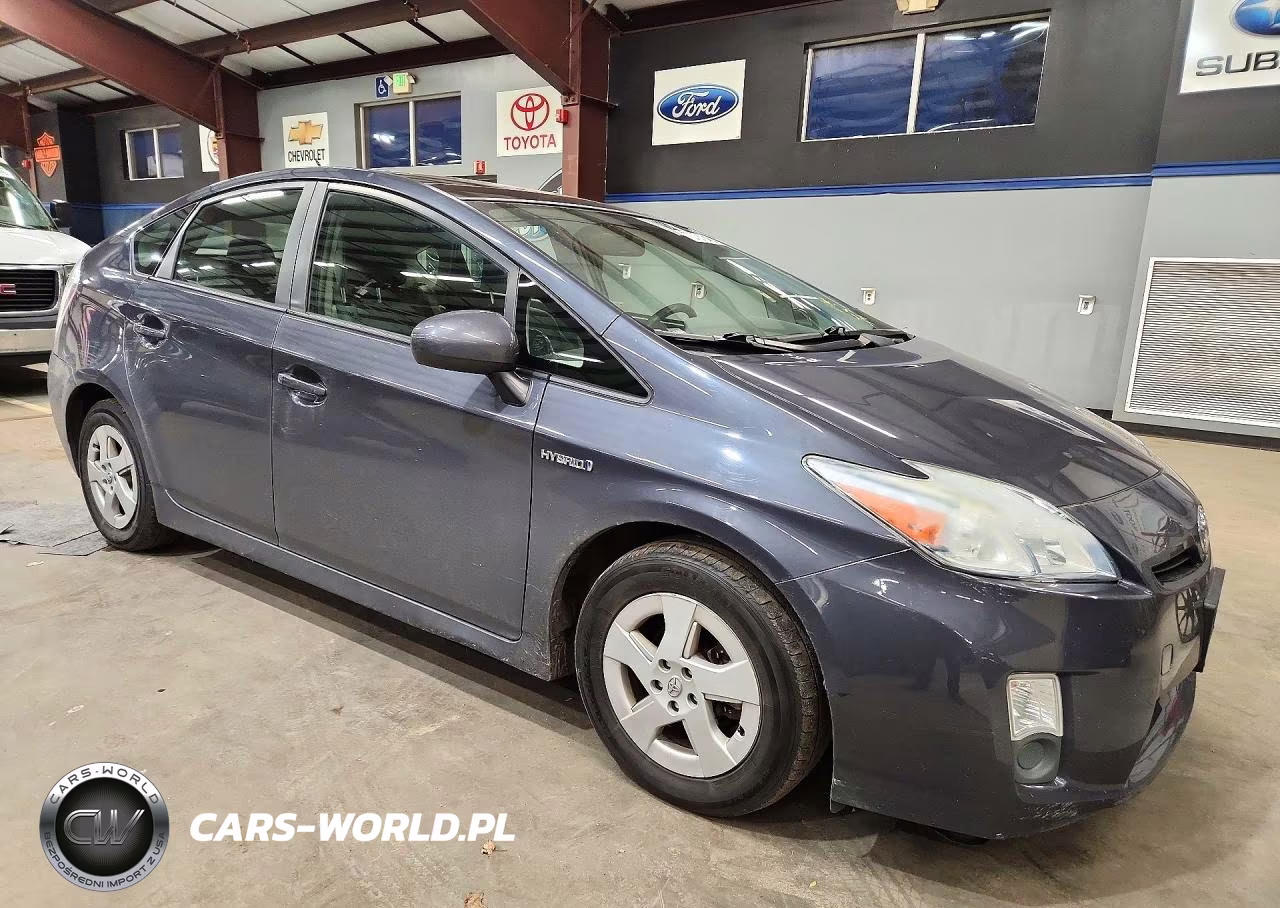 2011 Toyota Prius Three VIN:JTDKN3DUXB1387159 - 4