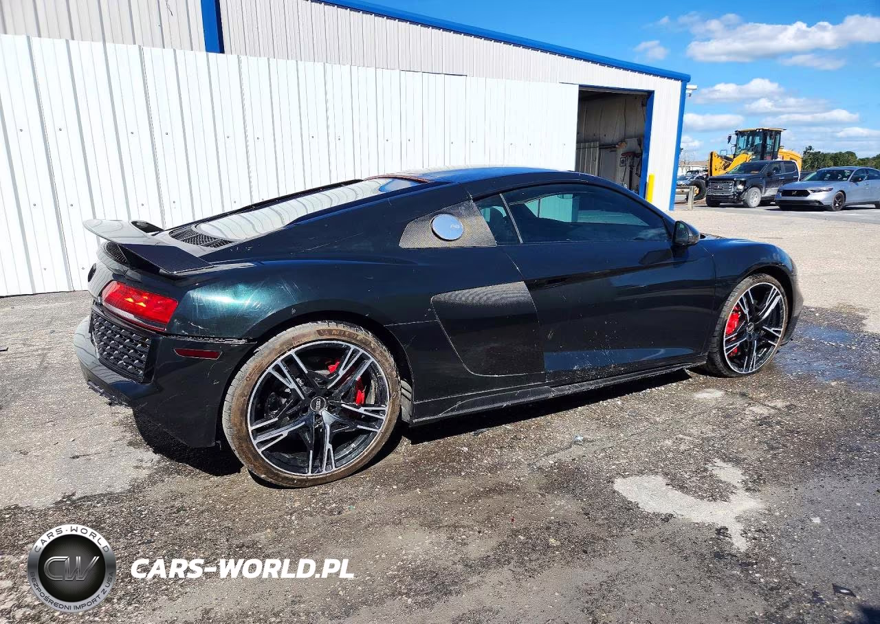 2021 Audi R8 VIN:WUAKBAFX5M7901345 - 3