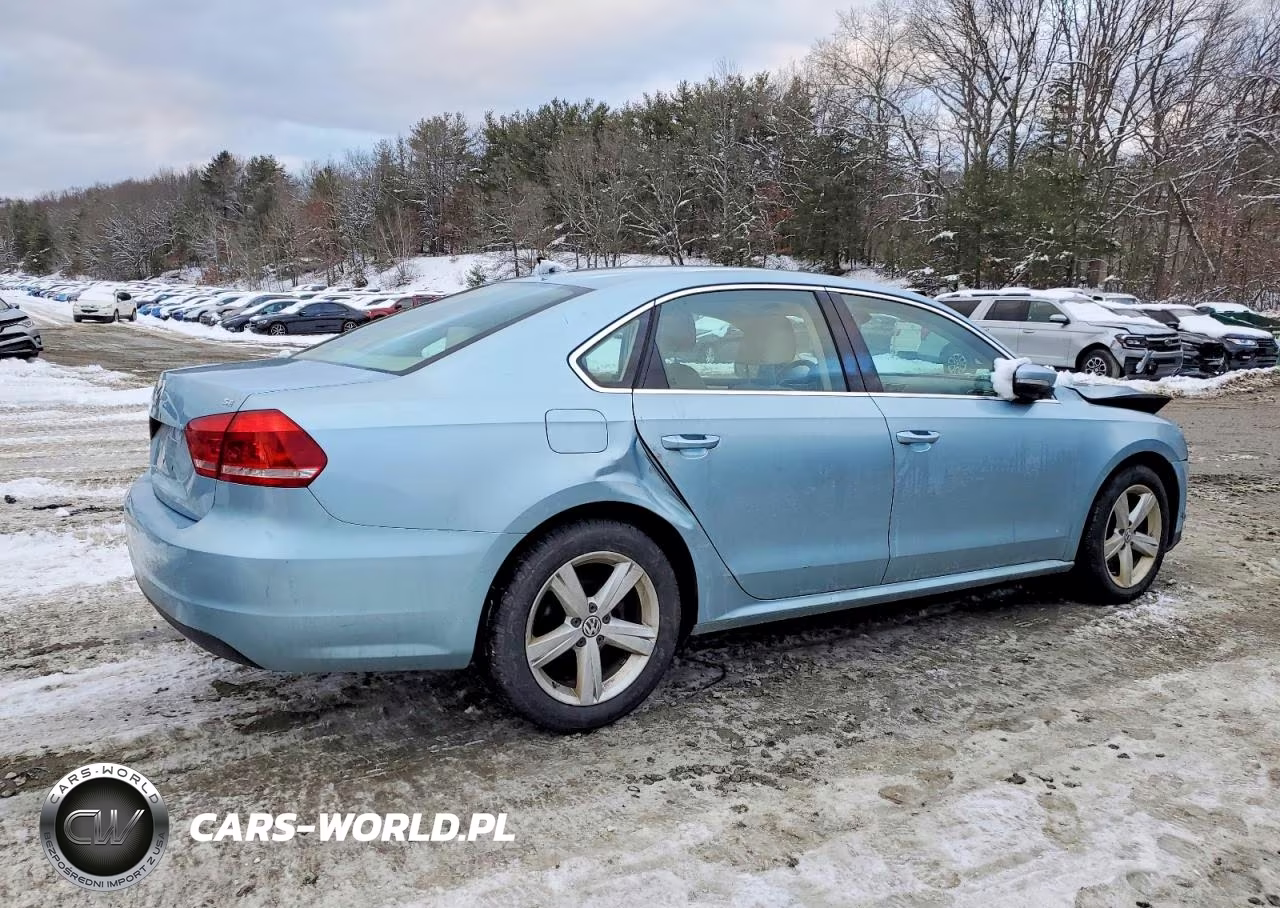 2013 Volkswagen Passat Se VIN:1VWBP7A30DC135552 - 3