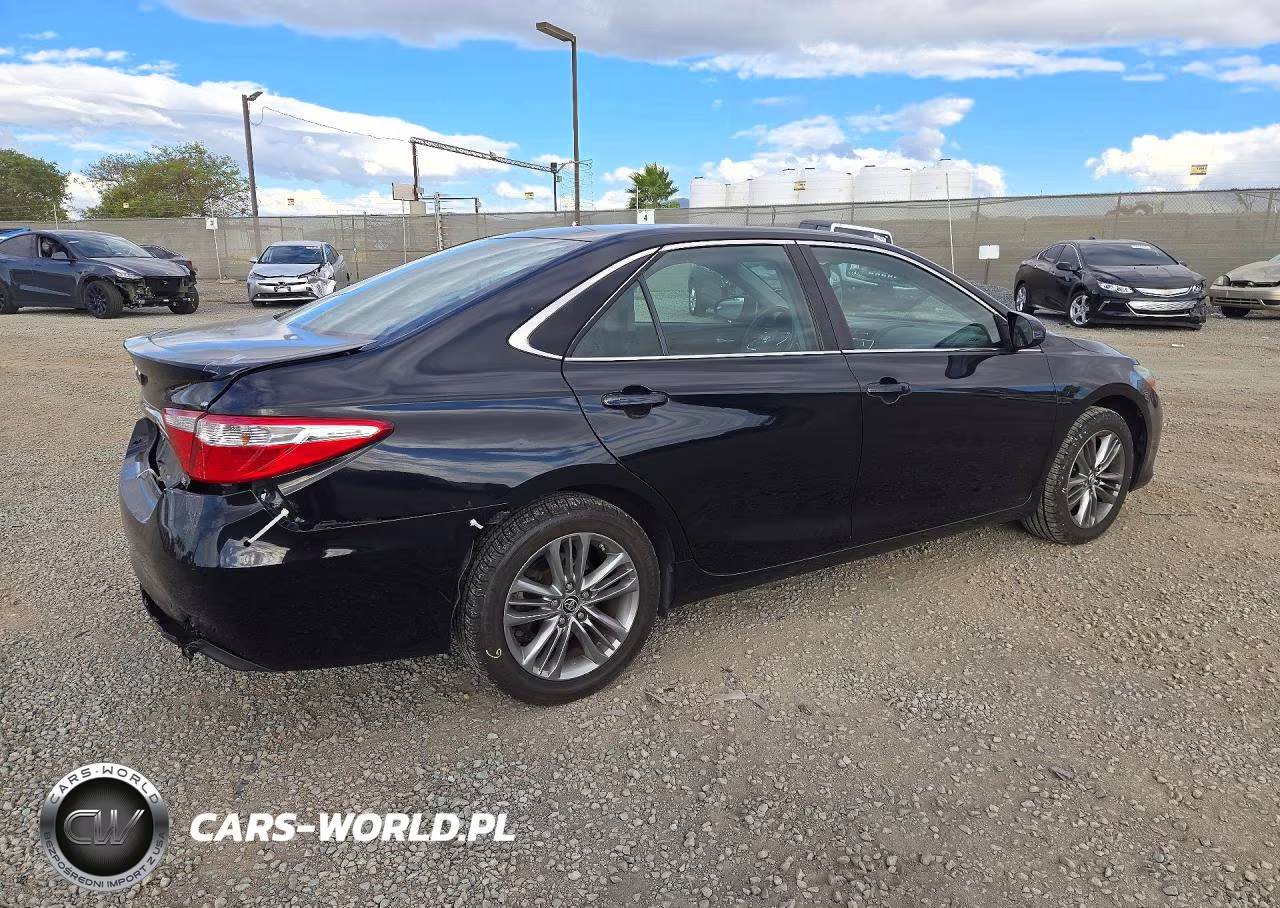 2017 Toyota Camry Se VIN:4T1BF1FK5HU692732 - 3