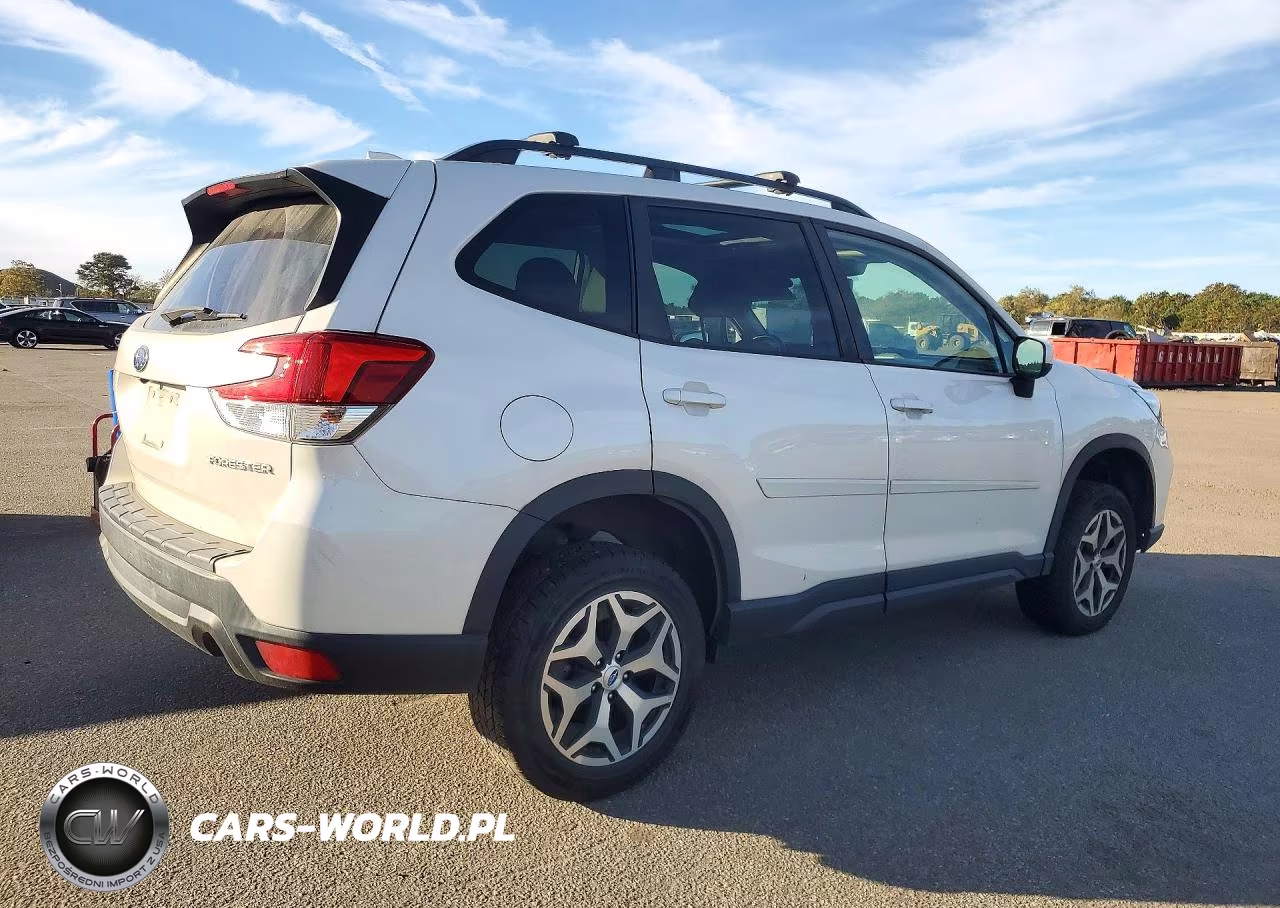 2021 Subaru Forester Premium VIN:JF2SKAJC2MH574643 - 3