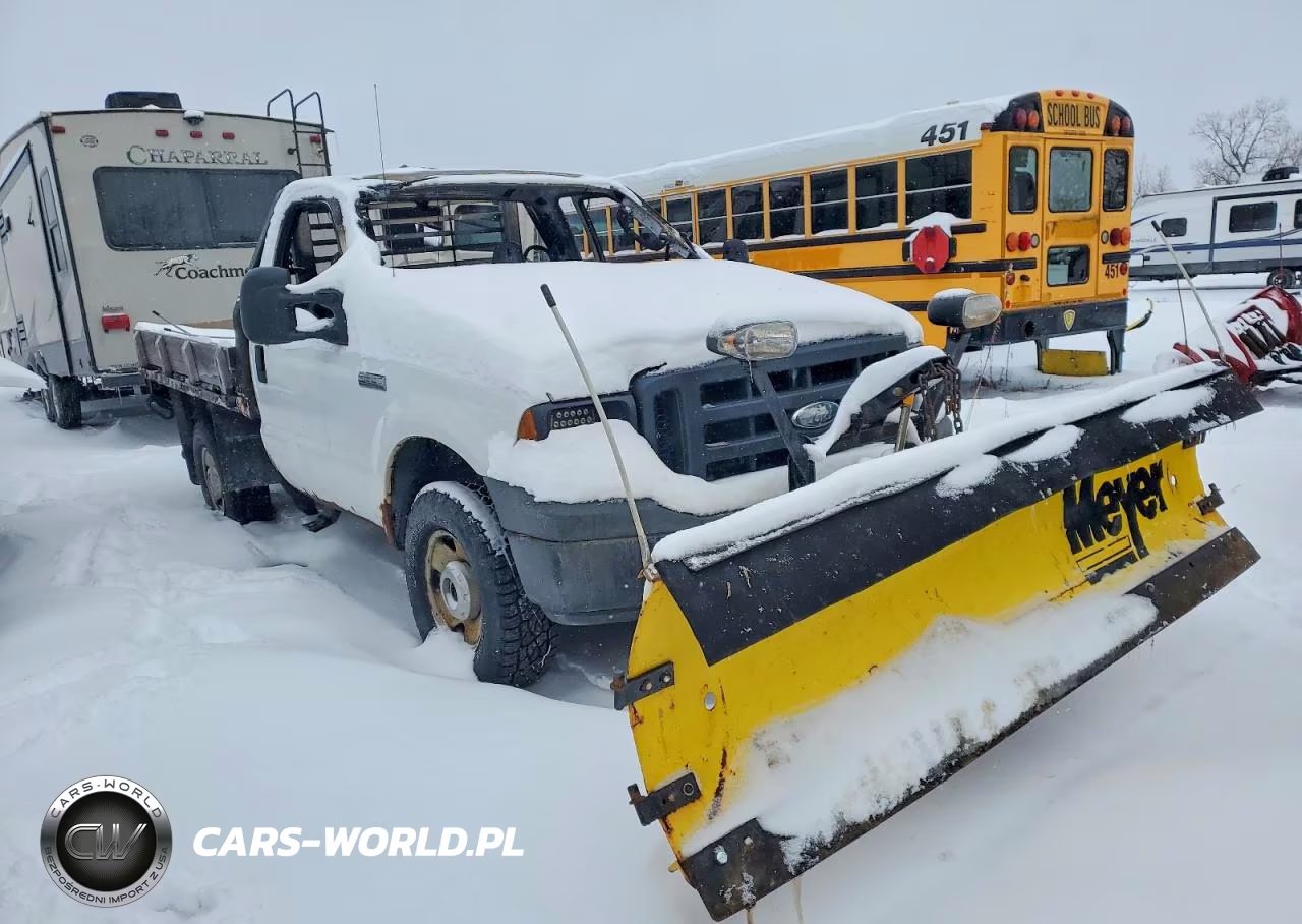 2006 Ford F350 Super Duty Flatbed Truck