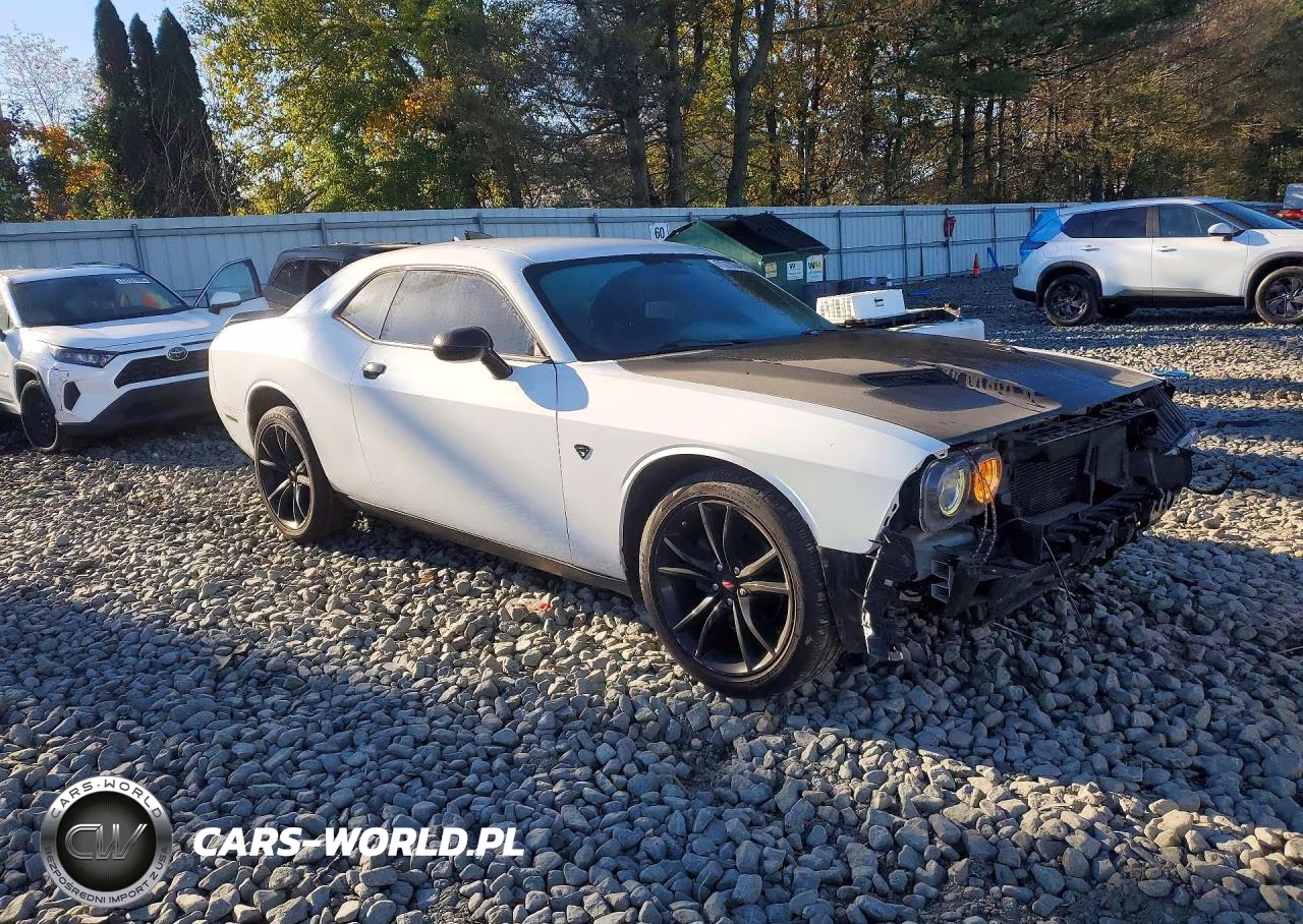 2017 Dodge Challenger Sxt VIN:2C3CDZAG8HH633598 - 4