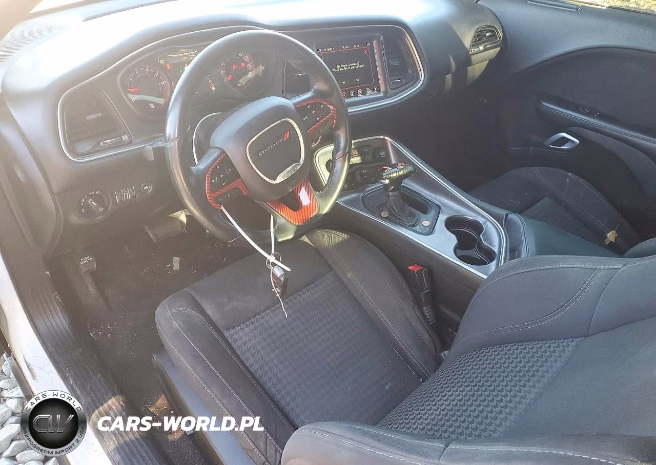 2017 Dodge Challenger Sxt VIN:2C3CDZAG8HH633598 - 8