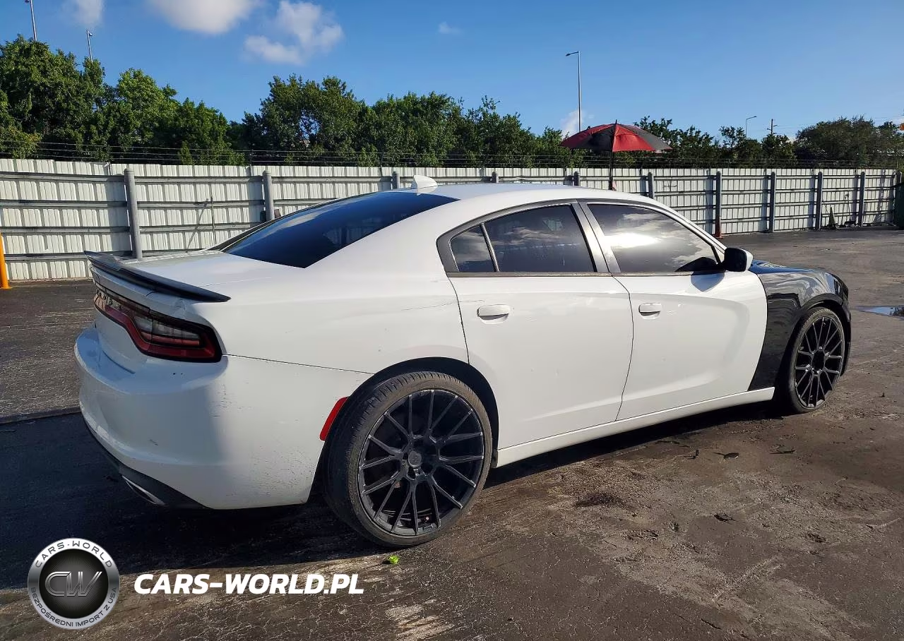 2016 Dodge Charger Sxt VIN:2C3CDXHG1GH354955 - 3