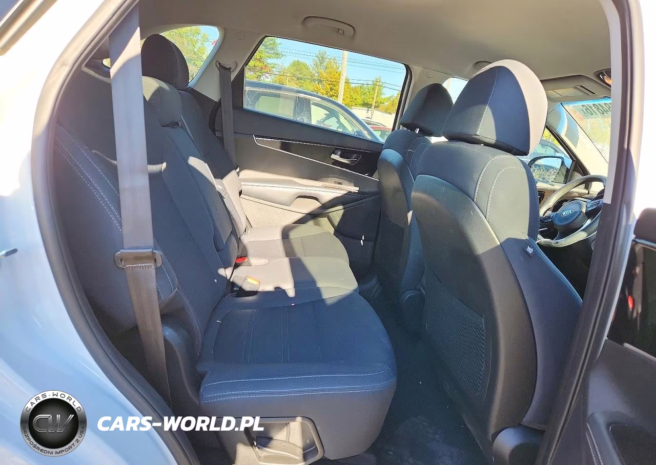 2018 Kia Sorento Lx VIN:5XYPG4A33JG360093 - 11