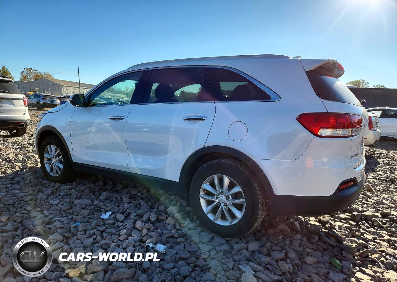 2018 Kia Sorento Lx VIN:5XYPG4A33JG360093 - 2