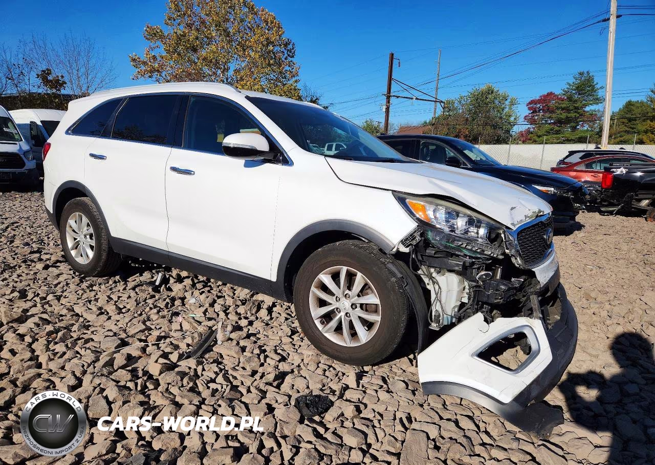 2018 Kia Sorento Lx VIN:5XYPG4A33JG360093 - 4