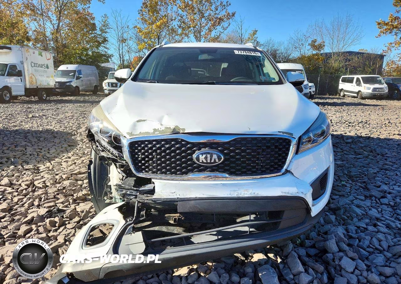 2018 Kia Sorento Lx VIN:5XYPG4A33JG360093 - 5
