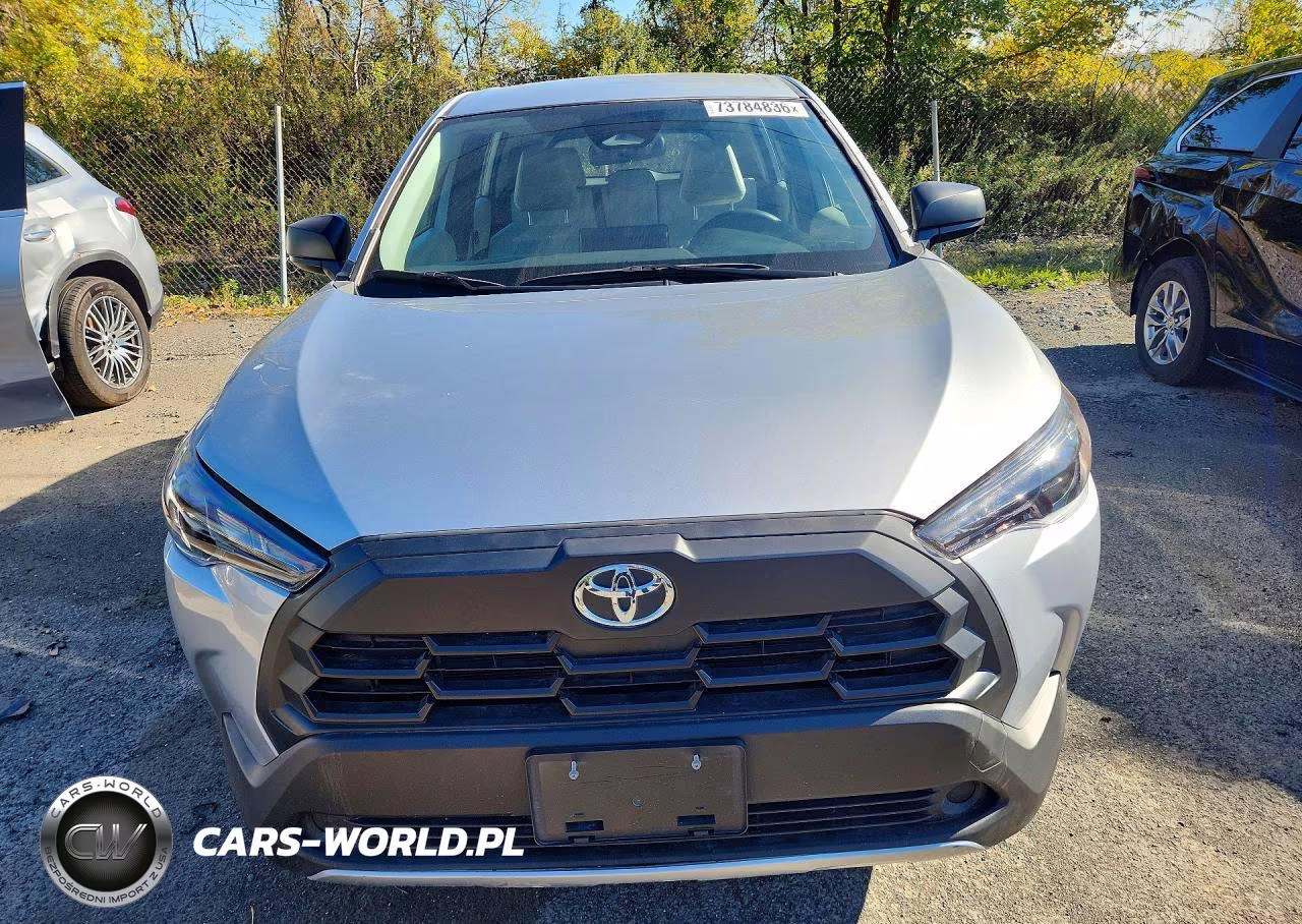 2026 Toyota Corolla Cross L VIN:7MUAAABG4TV148631 - 5