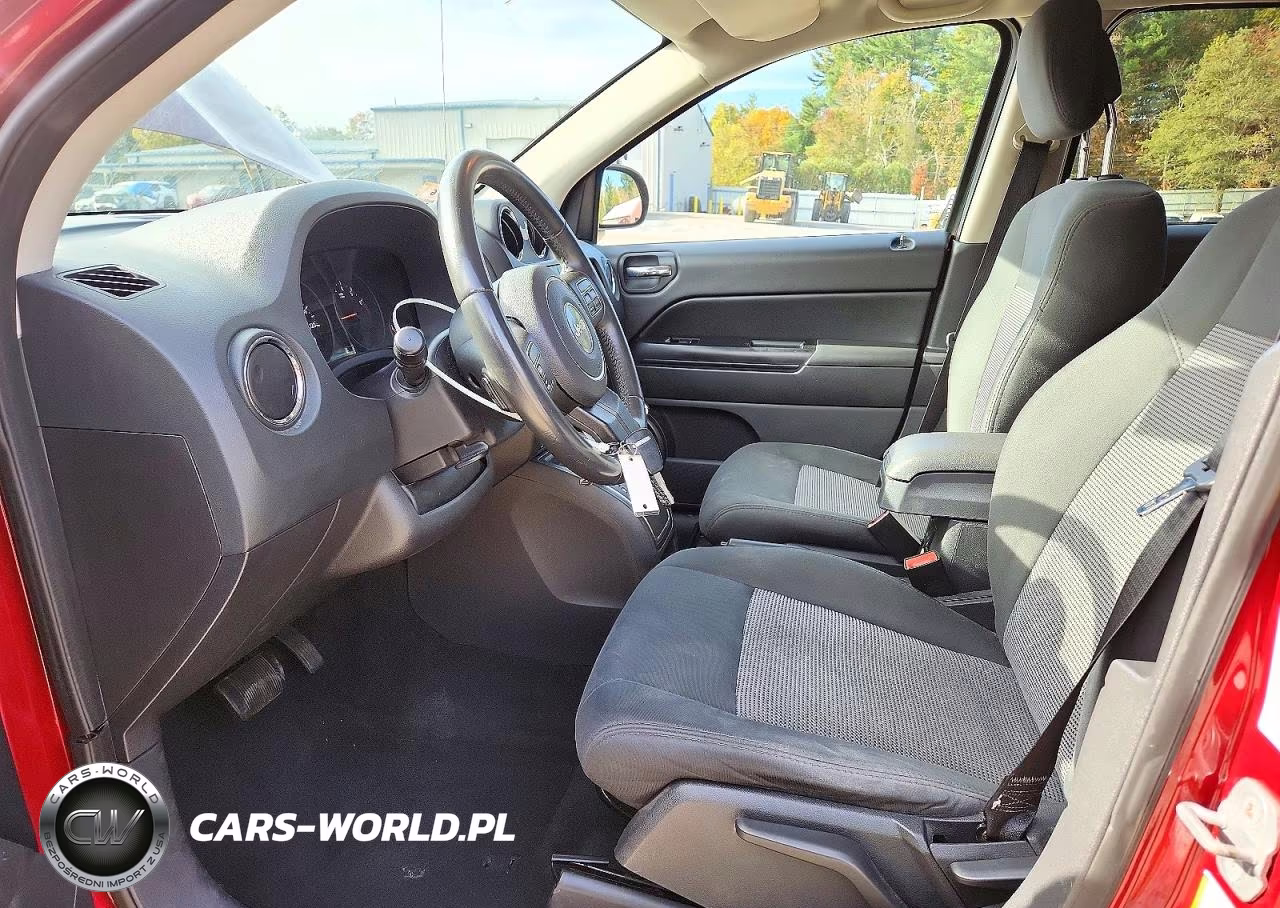2012 Jeep Compass Latitude VIN:1C4NJDEB7CD578131 - 7