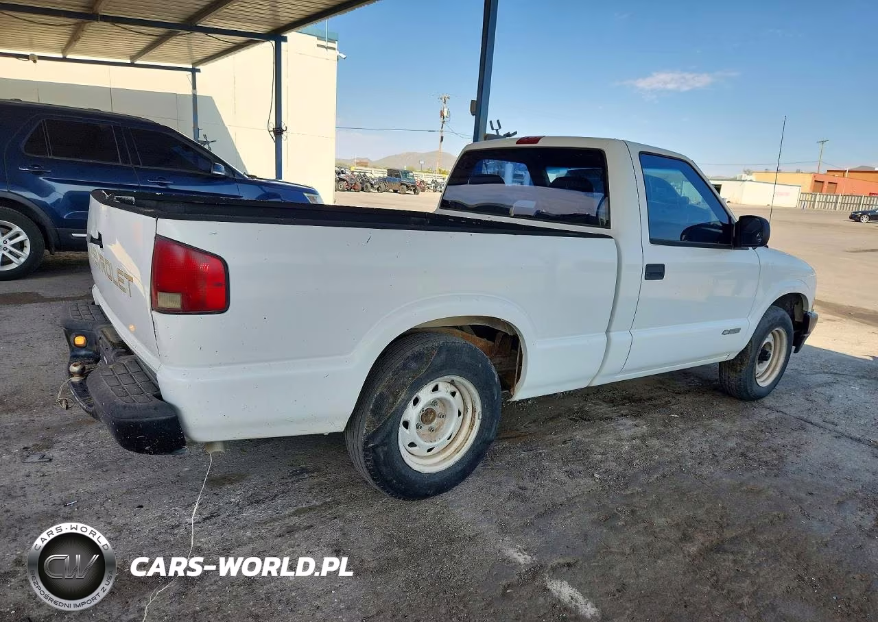 2002 Chevrolet S Truck S10 VIN:1GCCS145428181353 - 3