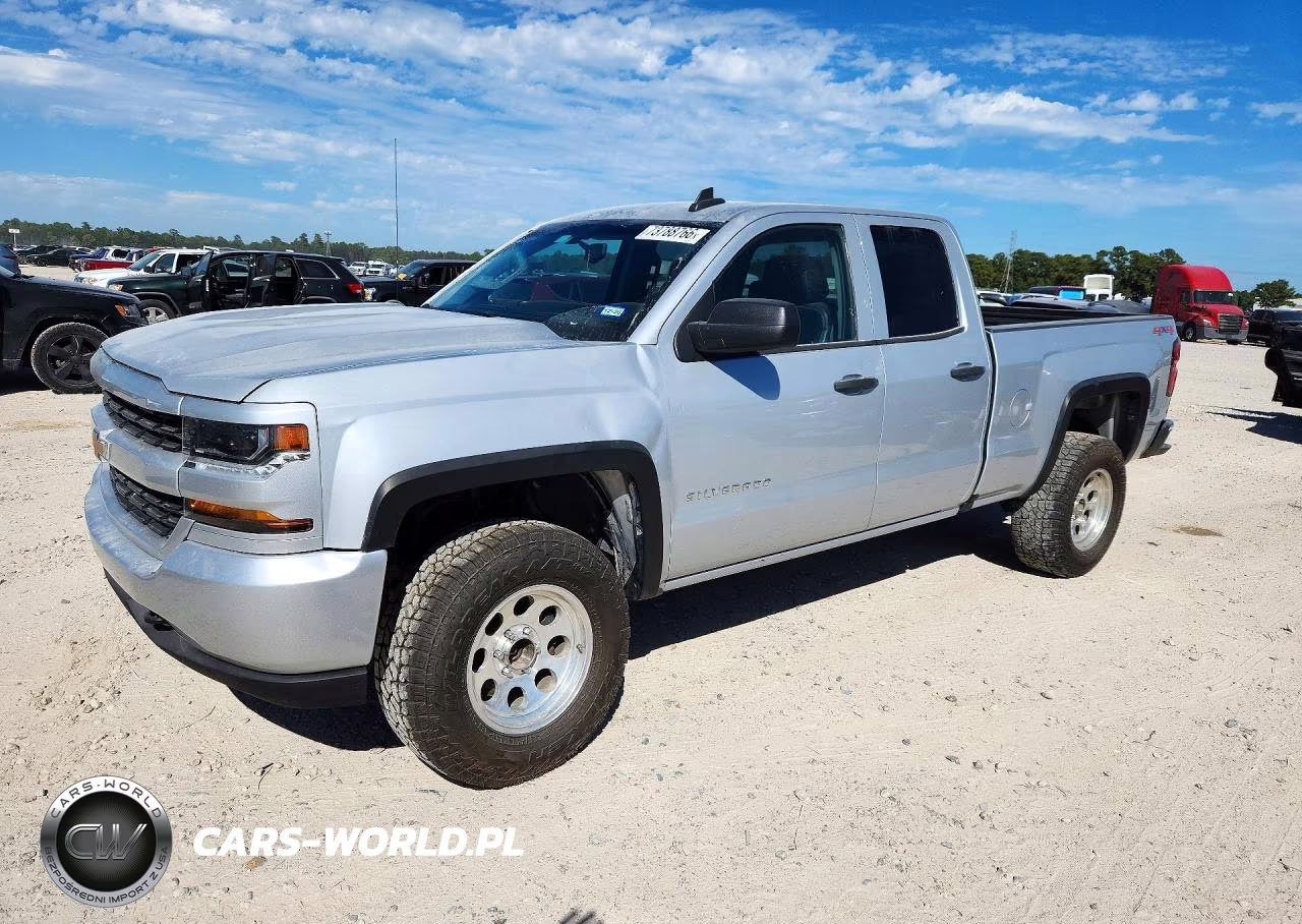 2017 Chevrolet Silverado K1500 Custom – zdjęcie 1 z 12