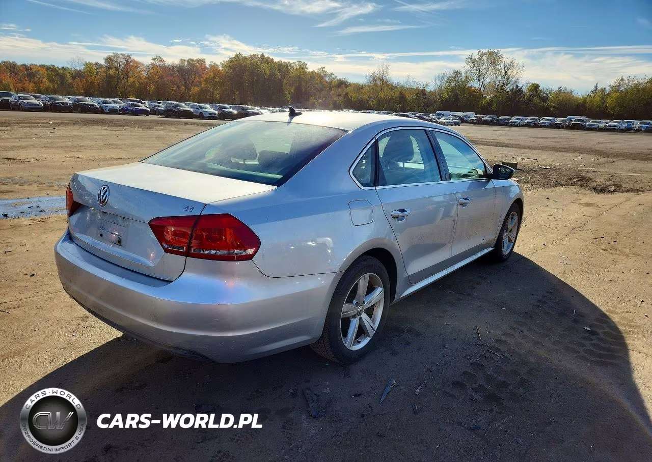 2012 Volkswagen Passat Se VIN:1VWBP7A30CC099134 - 3