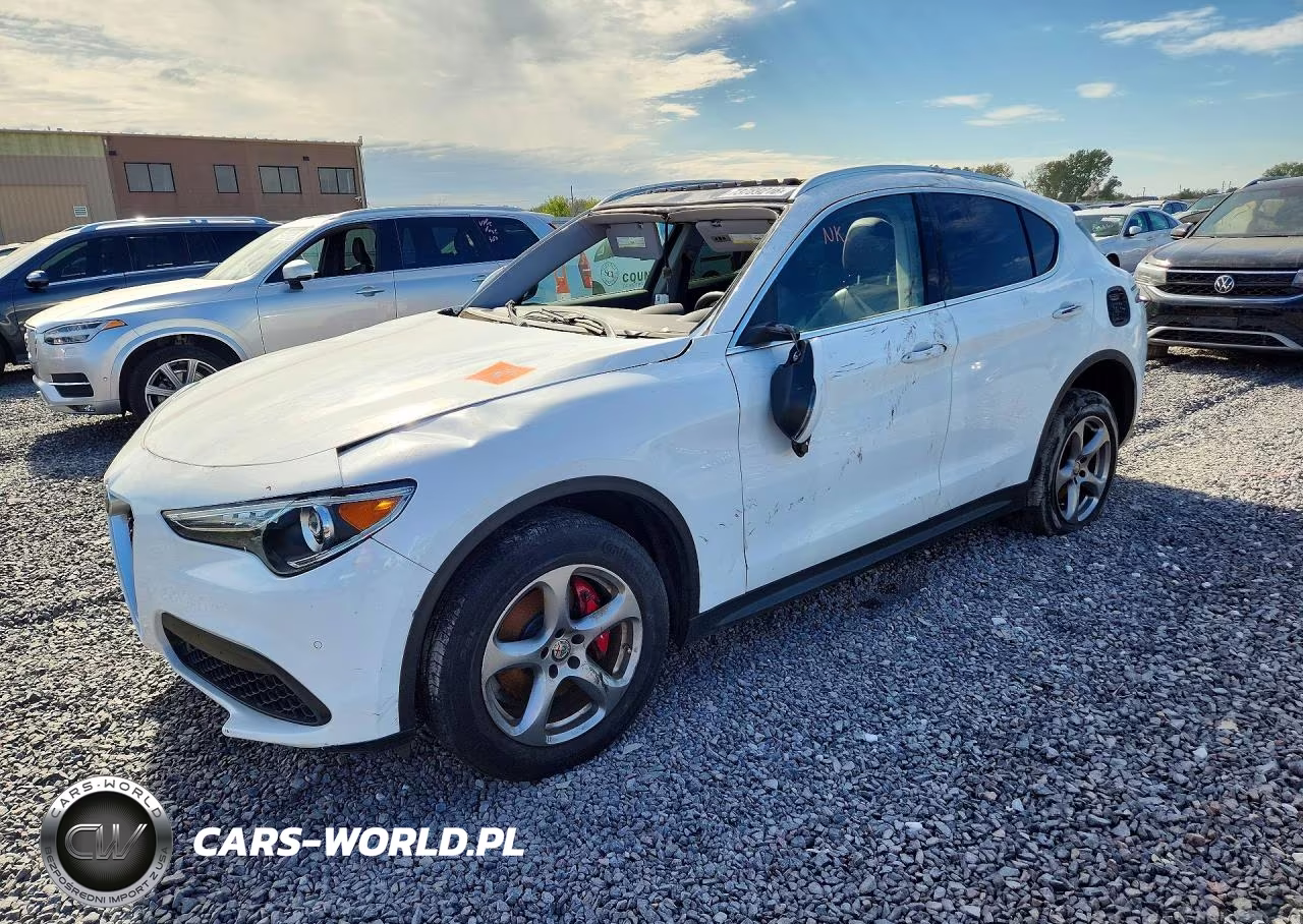 2018 Alfa Romeo Stelvio VIN:ZASFAKAN7J7B78050 - 1
