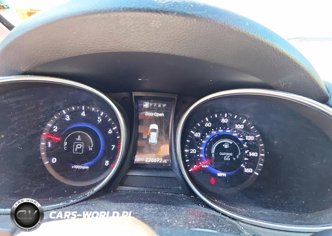 2013 Hyundai Santa Fe Sport 2.4L VIN:5XYZU3LB6DG061055 - 9