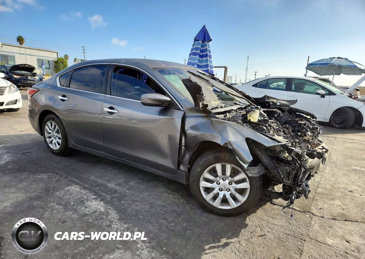 2015 Nissan Altima 2.5 S VIN:1N4AL3APXFC175359 - 4