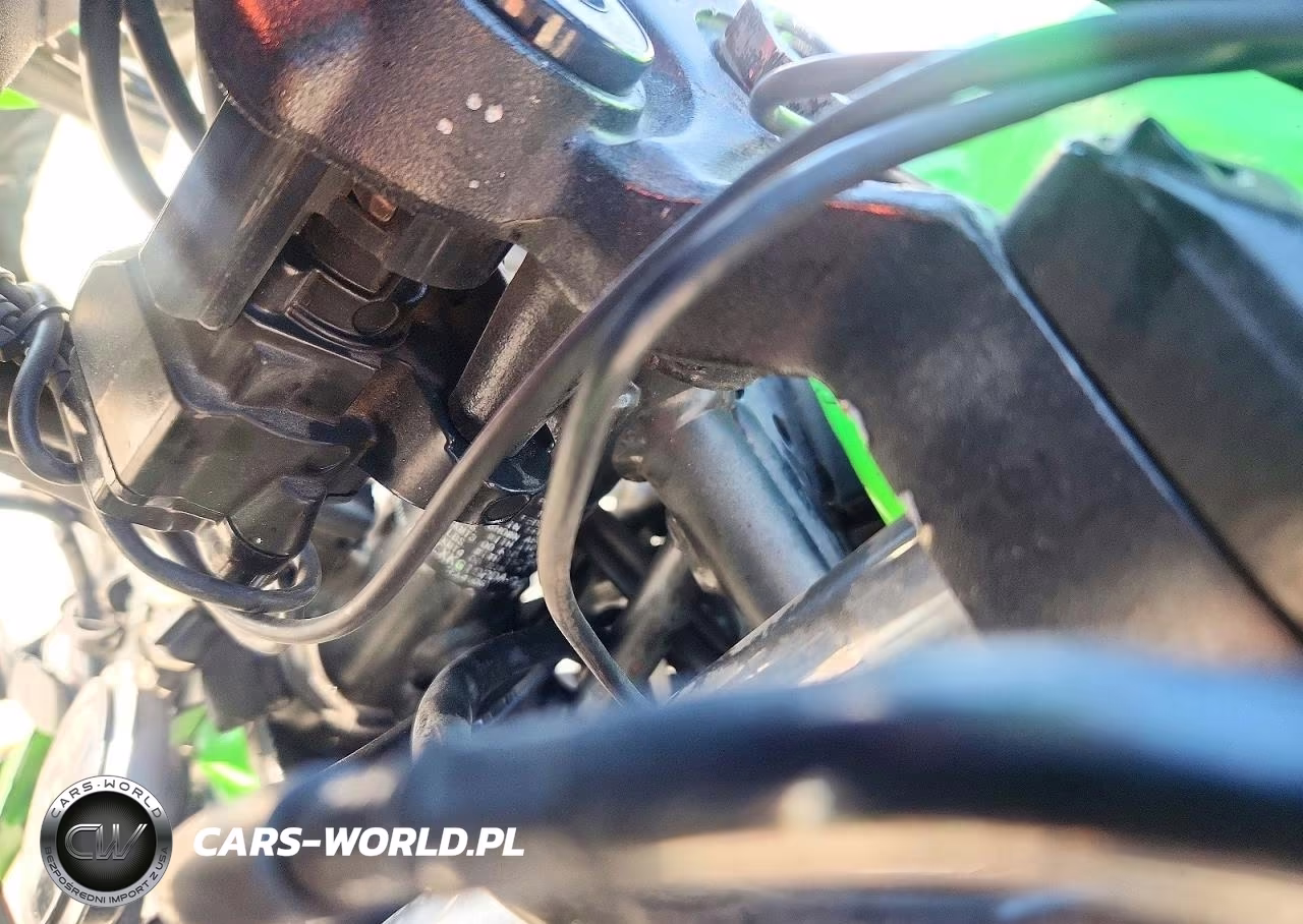 2023 Kawasaki Ex400 VIN:JKAEXKG10PDAS4570 - 9