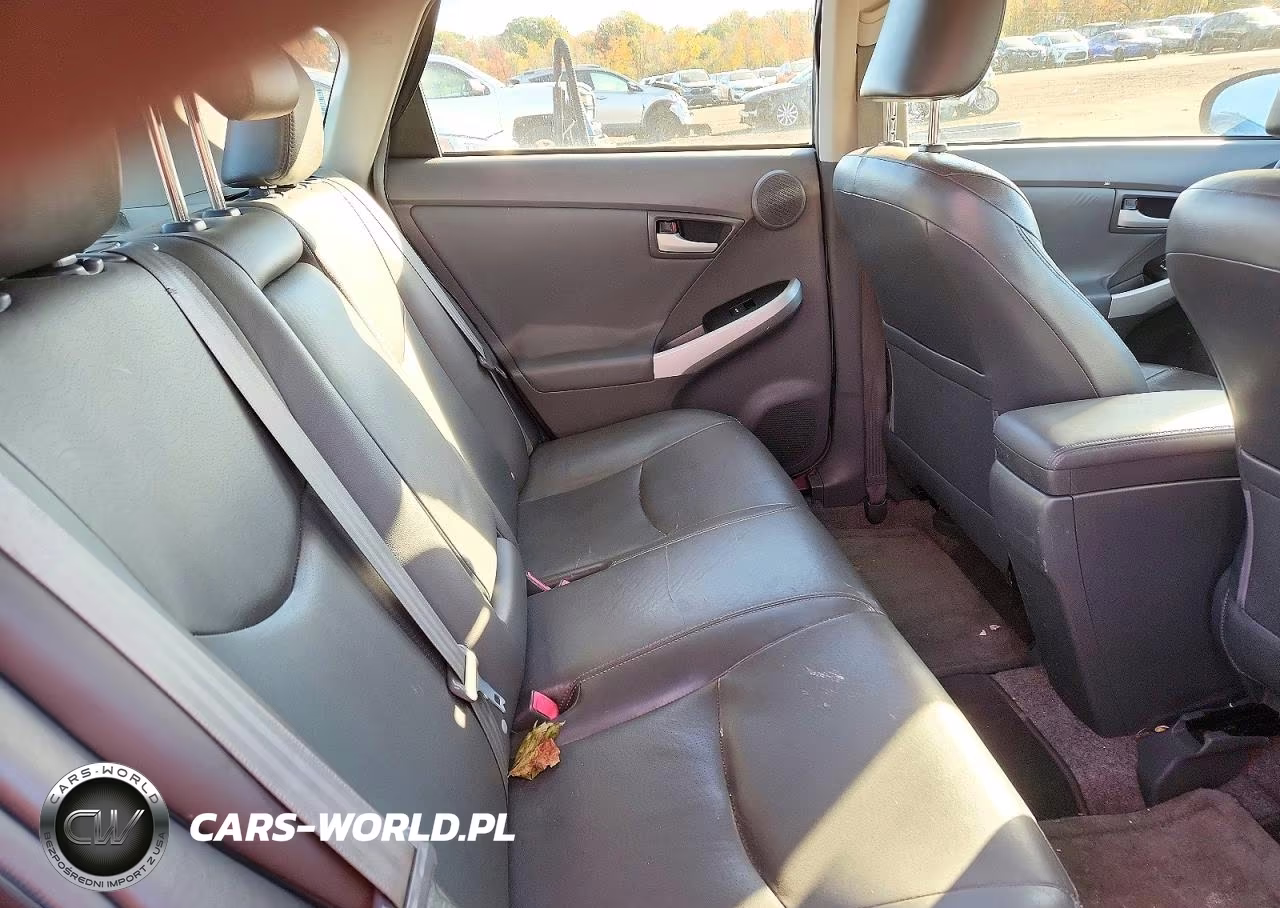 2011 Toyota Prius Four VIN:JTDKN3DU8B0320548 - 10