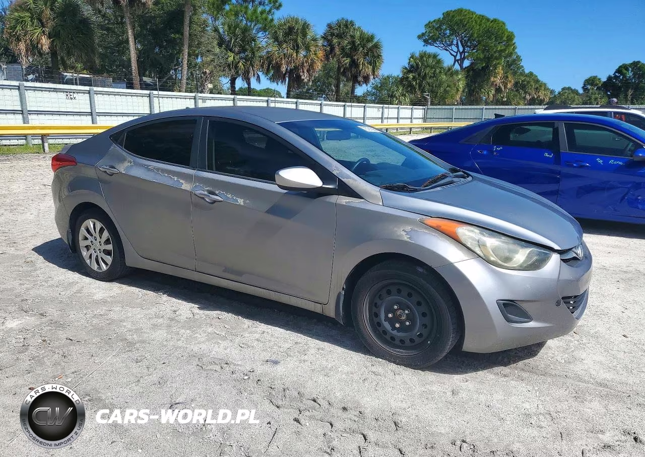 2012 Hyundai Elantra Gls VIN:KMHDH4AE9CU311608 - 4