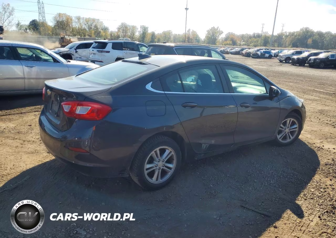 2016 Chevrolet Cruze Lt VIN:1G1BE5SM2G7263334 - 3