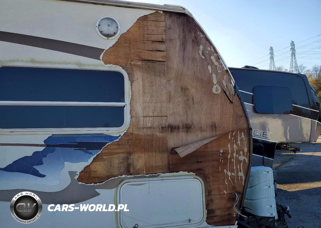 2006 Coachmen Chaparral Camper VIN:1TC2B400863103141 - 9